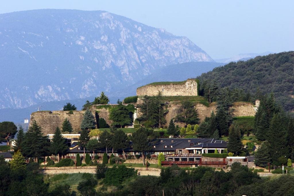 Hotel El Castell de Ciutat, 5-star hotel in La Seu d'Urgell